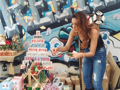 Phá đảo cửa hàng trang trí Noel chất lừ tại Saigon